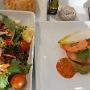 American Airlines - Airbus A330-243 - N281AY - 05.08.2019 - Madrid - Philadelphia - AA741 - 1C/Business Class - 7:57 Std.<br />Poached Lemon Grass Prawns<br />Fresh Mixed Salat - baby leaf salad, sliced carrot, cherry tomatoes, golden sultanas<br />assorted gourmet breads