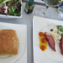 Air Berlin - Airbus A330-223 - 31.01.2016 - Düsseldorf - Miami - AB 7000 - D-ALPA - 3E Business Class - 10:40 Std.<br />Geräucherte Entenbrust mit Apfel-Sellerie Salat, delikater Paprikasauce und Tomatenkaviar.
