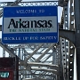 Das Schild ist an der Grenze zwischen Tennessee und Arkansas - westlich von Memphis - zu sehen.