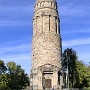 Der 1909 erbaute Bismarckturm., Reichskanzler Otto von Bismarck gewidmet, der 1885 zum Ehrenbürger der Stadt ernannt wurde.<br /><br />Spitzname des Turms: Der Riese<br />Material: Ruhrsandstein aus Hohensyburg.<br />Höhe: 34 Meter<br />Kosten: 94.000 Goldmark, die aus Spenden bezahlt wurden.