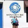 Das Monterey Bay Aquarium (MBA) im kalifornischen Monterey ist eines der größten öffentlichen Schauaquarien weltweit. Gebaut wurde die 1984 eröffnete Ausstellung mit einer 55-Millionen-Dollar-Spende von David Packard auf dem Gelände einer ehemaligen Fischfabrik an der Cannery Row. Ein Erweiterungsbau für 57 Millionen Dollar wurde 1996 fertiggestellt. Bekannt ist es für das Acrylfenster, das den Blick in das größte Aquarium erlaubt. Es war lange Zeit mit einer Länge von 17 und einer Höhe von 5 Metern das größte Fenster weltweit.<br /><br />Besucht am 27. + 28.9.2016 - 29.9.2023