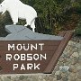Der Mount Robson Park liegt an der Provinzgrenze zwischen Alberta und British Columbia. Das 2200 km² große Schutzgebiet erstreckt sich um den 3954 m hohen Mount Robson, dem höchsten Berg der kanadischen Rocky Mountains. Sein Gipfel ist ganzjährig von Schnee und Eis bedeckt.