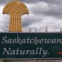 Saskatchewan ist die mittlere der Prärieprovinzen Kanadas. Sie grenzt im Westen an Alberta, im Osten an Manitoba, im Norden an die Nordwest-Territorien und im Süden an die Vereinigten Staaten. Im Nordosten stößt sie außerdem an die Grenze des Nunavut-Territoriums. Der Name ist vom Saskatchewan River abgeleitet, der in der Sprache der Cree Kisiskatchewani Sipi, oder schnell fließender Fluss, heißt.
