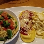 15.6.2017<br />Create your own Tour of Italy im Olive Garden Tukwila/WA<br />Shrimp Scampi - Shrimp sautéed in a garlic sauce, tossed with asparagus, tomatoes, and angel hair pasta.<br />Fettucine Alfredo - The key to Olive Garden's rich and creamy alfredo sauce is its freshness. Our chefs make it in house throughout the day with parmesan cheese, heavy cream, and garlic. Served with fettuccine pasta, and even the pickiest eaters can agree this simple Fettuccine Alfredo meal is delightful!<br />Cheese Ravioli - Filled with a blend of indulgent Italian cheeses, topped with your choice of homemade marinara or meat sauce and melted mozzarella.
