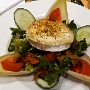 5.4.2019<br />Gemischter Salat mit gratiniertem Ziegenkäse und Balsamico Dressing im Mercure Hotel Remscheid