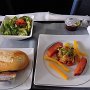 Flug Air Berlin AB 7000  Düsseldorf - Miami<br />Pastrami Lachs mit Kartoffel-Pesto Salat