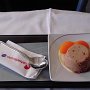 Flug Air Berlin AB 7000  Düsseldorf - Miami<br />Nougattörtchen an Vanillecreme mit Mandarinenfilet