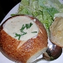 29.9.2005 - Clam Chowder in Sourdough Bread bei Boudin at the Wharf