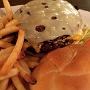 21.5.2014 - Double Cheeseburger im Dakota Cowboy Restaurant in Custer/South Dakota