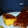 5.2.2008 - Ribs mit Kuchen im Stella Blues Cafe in Kihei/Maui<br />Kuchen als Beilage kannten wir bis dahin noch nicht