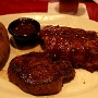 8.8.2009 - Spiced Rum Ribs & Sirloin Steak mit Strawberry-Pecan Salad im Longhorn Steakhouse in Myrtle Beach/South Carolina.