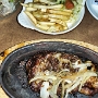 16.2.2008 - Ribeye Steak im Restaurant des Hotels Queen Kapiolani