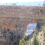 Das Gebiet um das Tal wird in drei Regionen aufgeteilt: Den Südrand (South Rim), der die meisten Besucher anzieht, den im Durchschnitt ca. 300 m höher gelegenen und kühleren Nordrand (North Rim) und die Innere Schlucht (Inner Canyon). Der Südrand des Grand Canyons liegt im Durchschnitt auf 2100 m ü. M., während der Colorado im Durchschnitt auf 750 m ü. M. fließt.