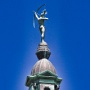 Die Figur auf der Kuppel des Capitols heisst "Ad Astra" und wurde im Oktober 2002 aufgesetzt.