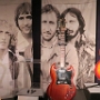 The Who - 3 Gitarren von Pete Townshend. Links eine Danelectro, in der Mitte eine SG, rechts eine Paula. 
