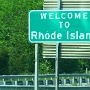 Welcome to Rhode Island, leider in der Mitte des Highway 95, aus Connecticut kommend, deshalb nicht gut zu fotografieren.....