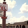 Red Carpet Inn Motel - Flagstaff/AZ - Zimmer 21<br />6.8.1989<br />Nach einer Nacht sind wir umgezogen weil das Motel direkt an der Bahnstrecke lag. Und wer schon einmal in Flagstaff war weiss was das bedeutet.